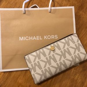 Michael Kors Monogram Wallet